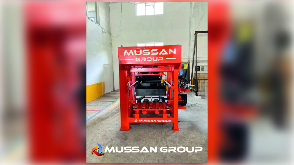 ماكينة البلوك نصف  الأوتوماتيكية-الكاميرون MG 4.1