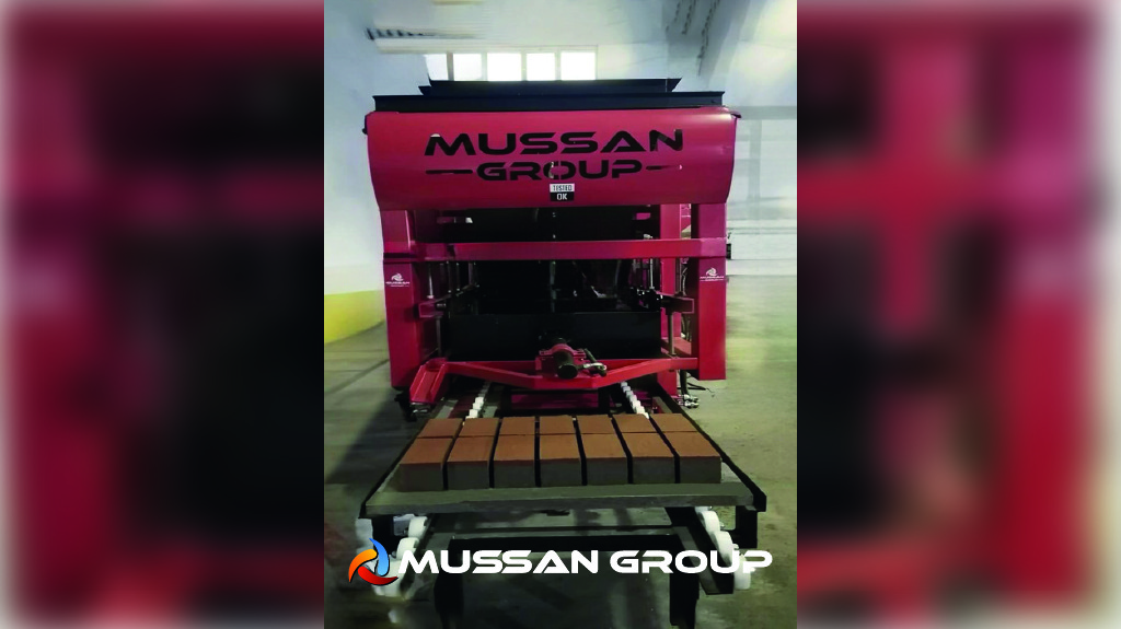  ماكينة البلوك نصف الأوتوماتيكية-العراق MG 4.2